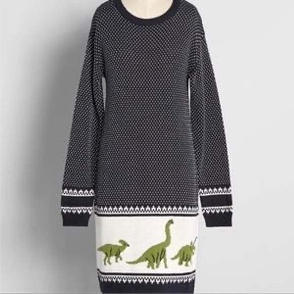 Modcloth Dresses & Skirts - Modcloth Black and Green Dinosaur Sweater Dress